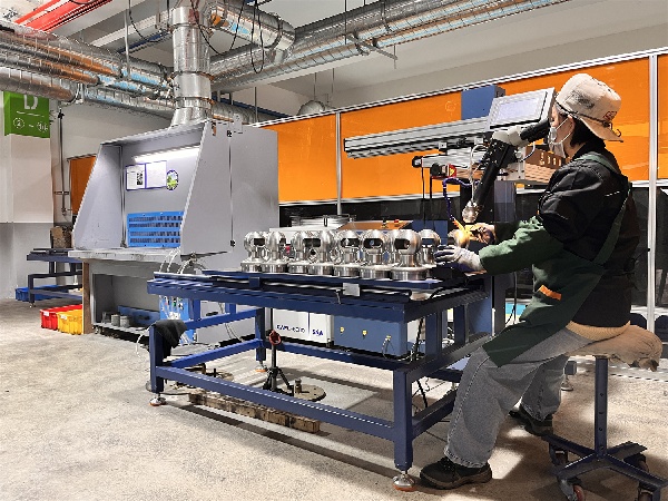 Welding(图15) Welding(图15)